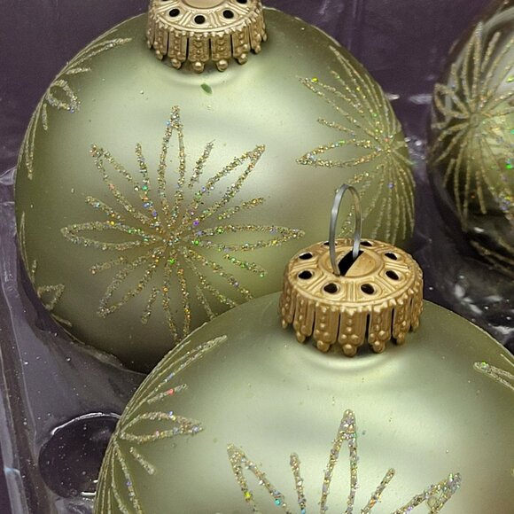 Christmas By Krebs 8 Ornaments 2 Boxes Pale Satin Green & Gold Stars Glitter - Picture 14 of 16